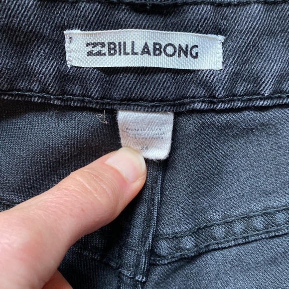 BILLABONG black distressed straight leg cropped ankle jeans - Picture 4 of 7